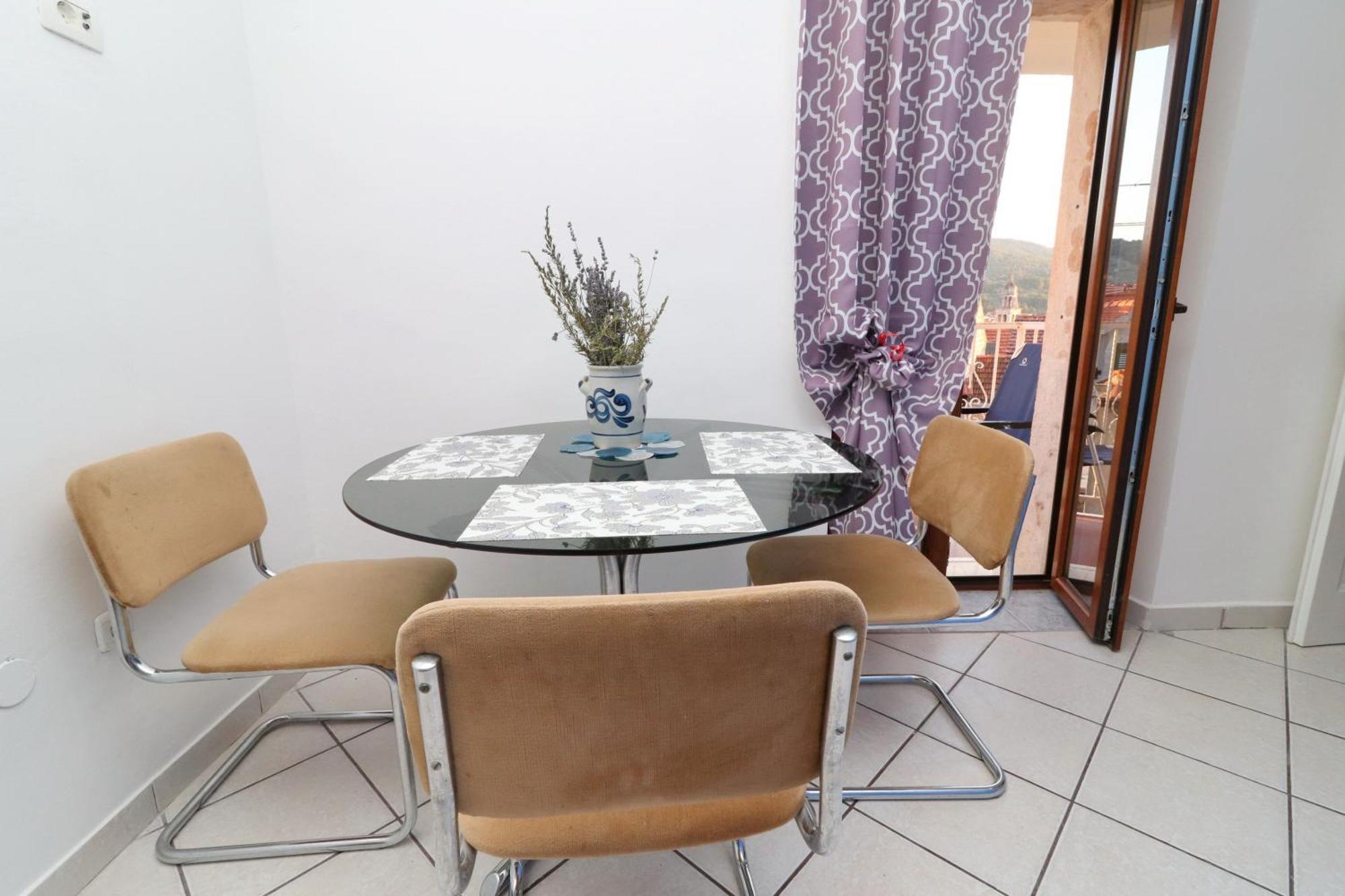 Fancy Apartments Marco Vela Luka Bilik gambar