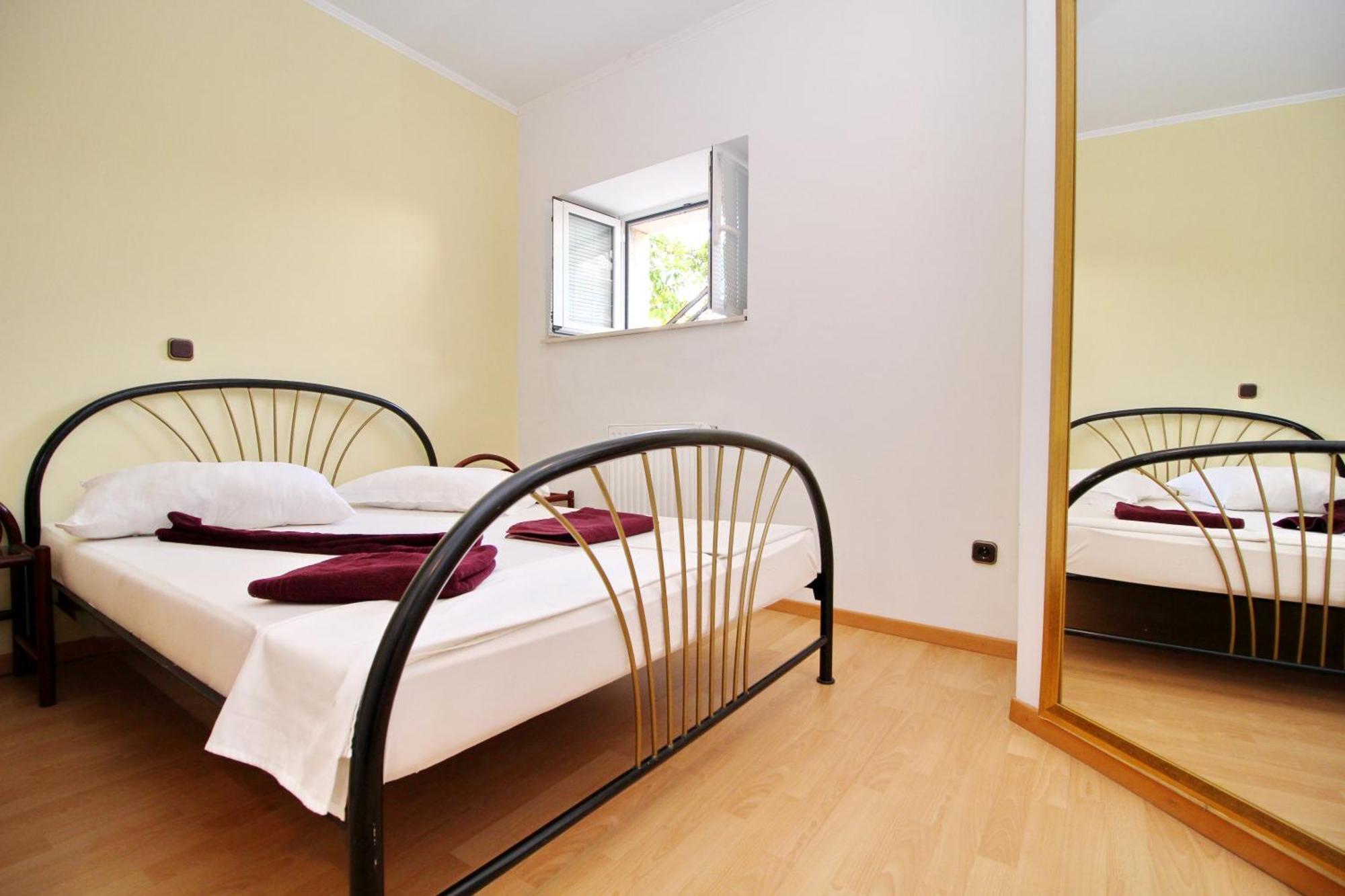 Fancy Apartments Marco Vela Luka Bilik gambar